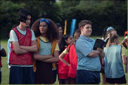 netflix-reveals-official-trailer-03 (1222x815, 167 kБ...)